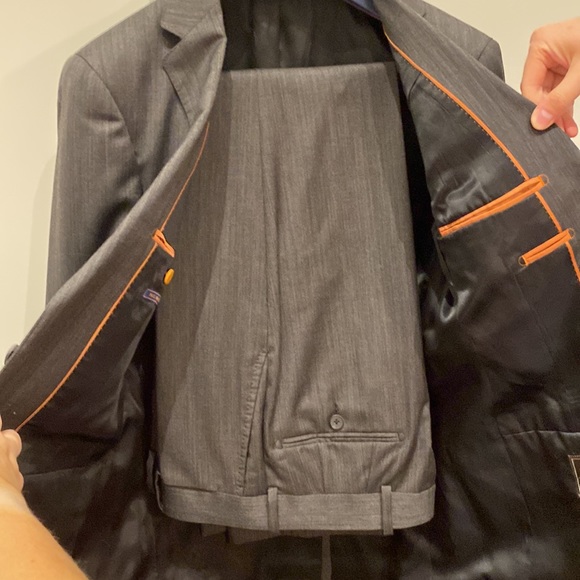 Paul Betenly suit - Picture 3 of 8